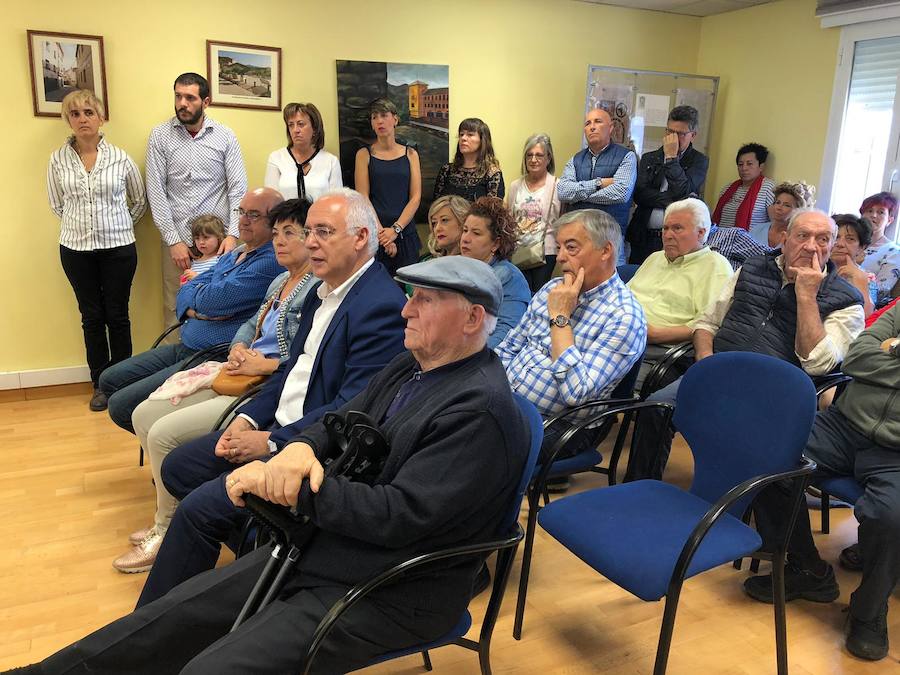 Ceniceros acude a la toma de posesión de la alcaldesa de Albelda, imputada en un caso de presunta prevaricación