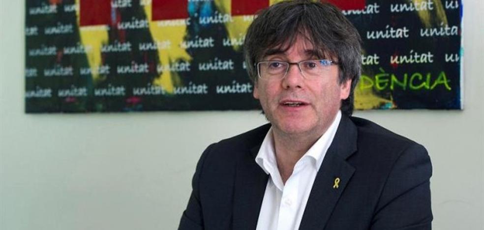 Puigdemont intenta acreditarse como eurodiputado sin pisar el Congreso