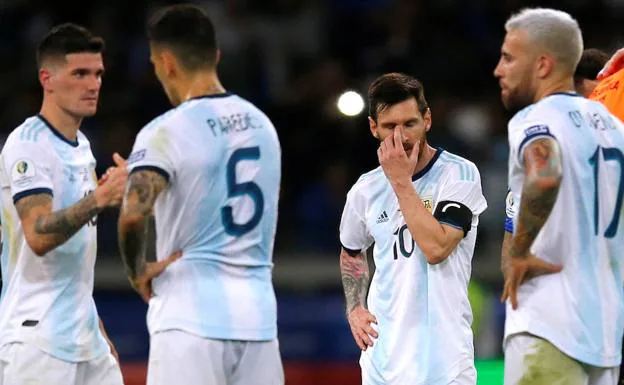 Argentina sobrevive y empata con Paraguay gracias a Messi