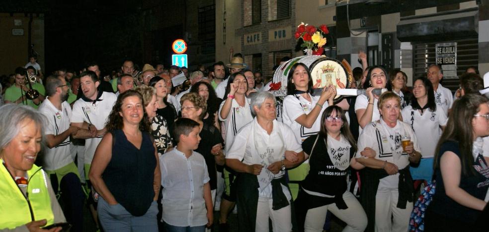 Todo empieza y termina en torno a la Venancia, el símbolo festero