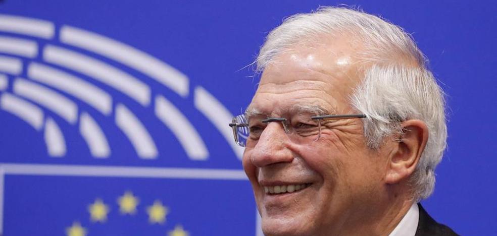 Borrell alega que no irá a la Eurocámara para no dejar desatendido Exteriores