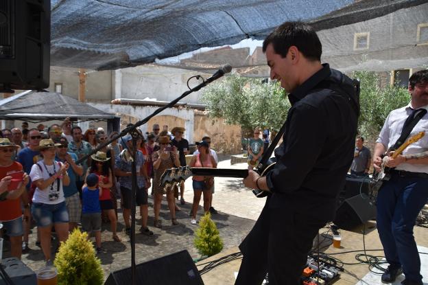 Cornago vibró con la música