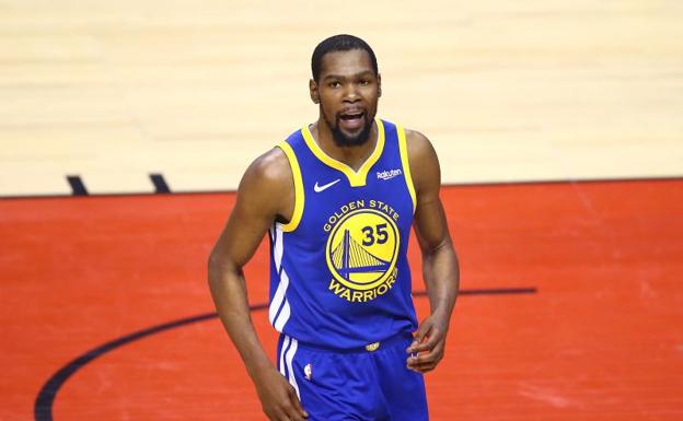 Durant firma por los Nets como agente libre