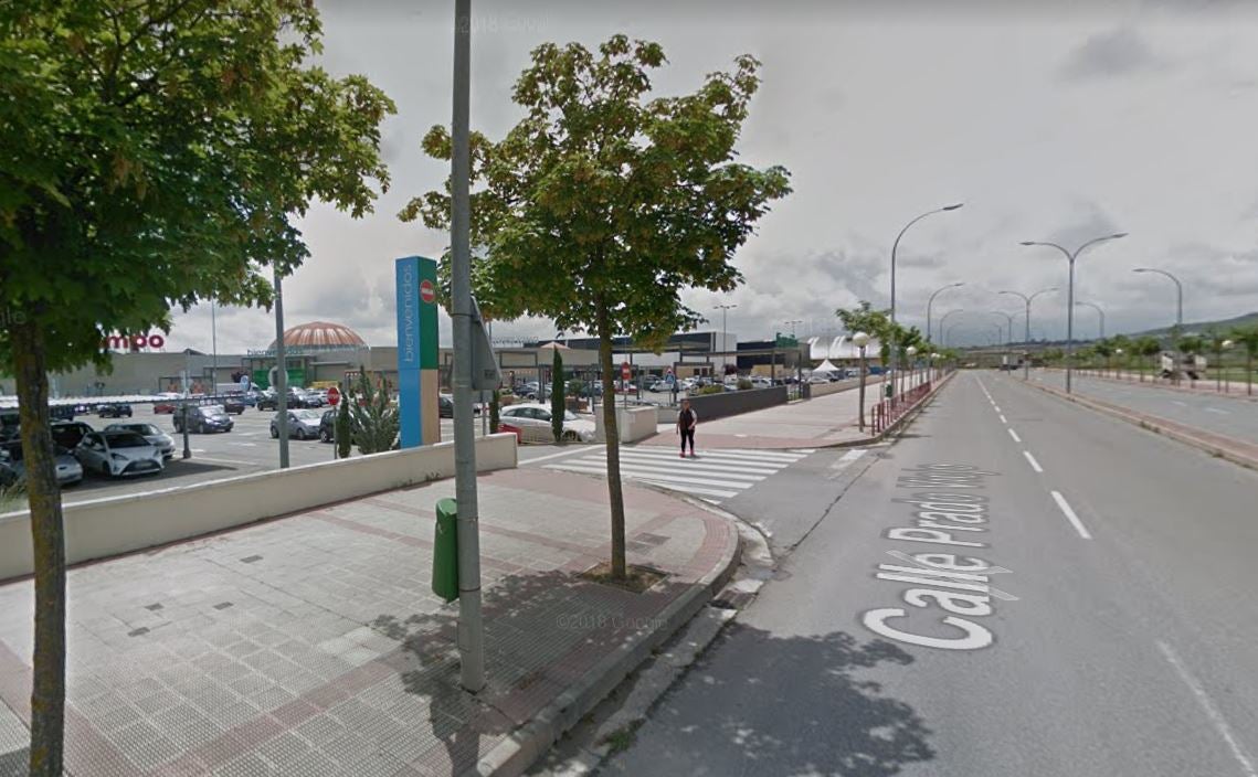 Herida una mujer tras sufrir un accidente en la calle Pradoviejo