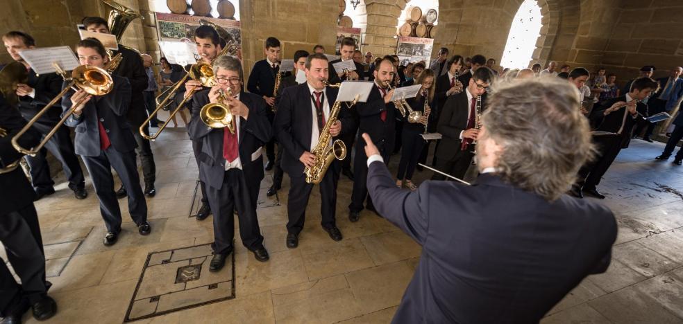 El PP califica como una «trampilla legal» el contrato de la Banda para fiestas