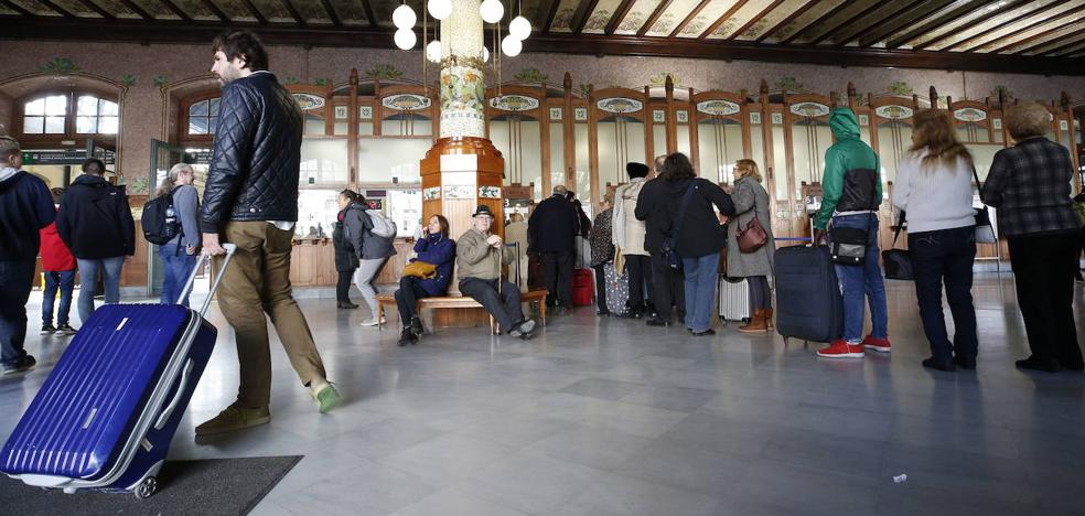 CC OO convoca huelga en Renfe el 15 de julio por «incumplirse» el convenio colectivo