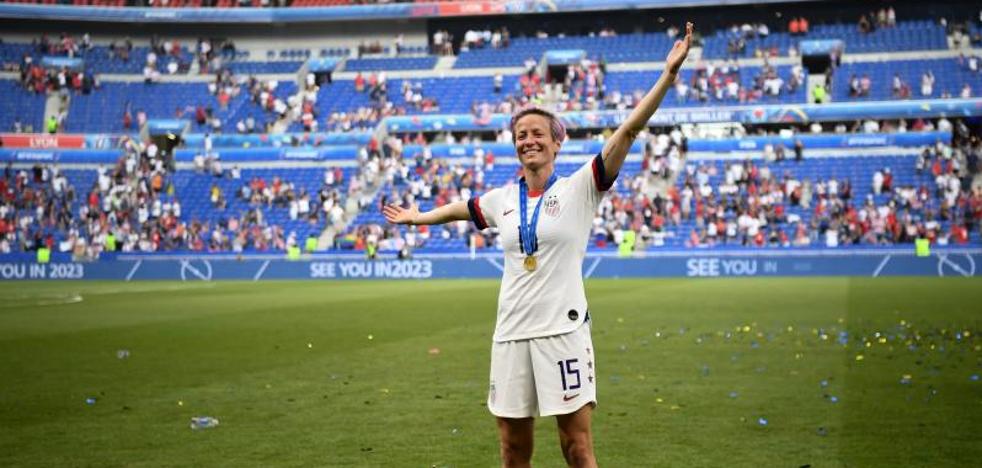 Megan Rapinoe, estrella en el campo y símbolo fuera