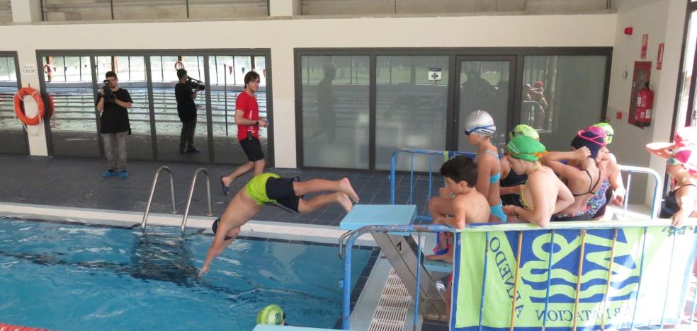 El XVIII Maratón Solidario de Natación recauda hasta hoy ayudas para Cruz Roja