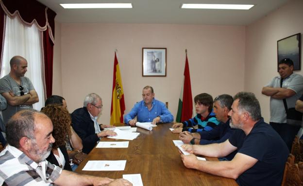 El PSOE no respalda a sus concejales en Tricio y les expulsa del Grupo socialista