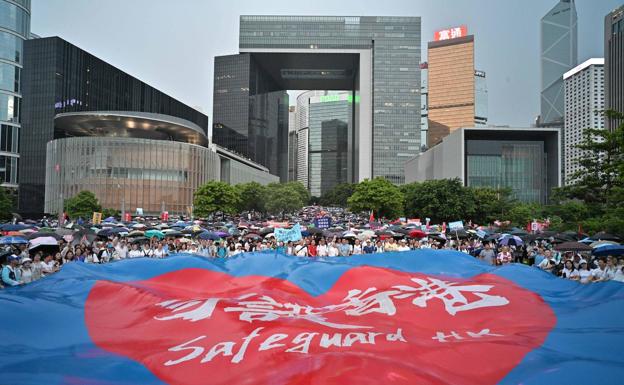 Una concentración pro-China abre otro fin de semana de protestas en Hong Kong