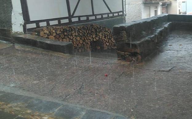 Las primeras tormentas, en Nieva, Torrecilla y El Rasillo