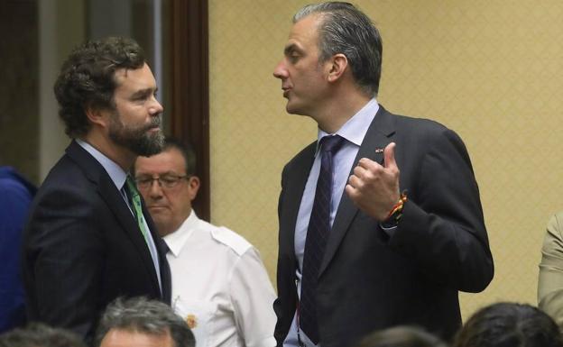 Vox logra representación institucional en el Congreso gracias a PP y Ciudadanos