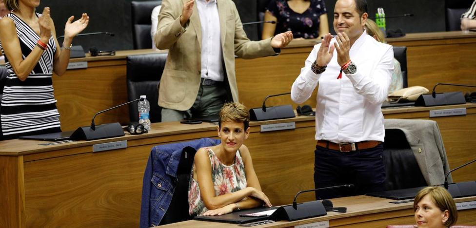 La socialista María Chivite, nueva presidenta de Navarra gracias a la abstención de Bildu