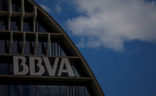 Arbizu, cesado tras la imputación de BBVA, percibió 327.000 euros en retribución variable hace cuatro meses