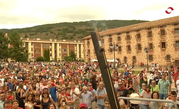 Lluvia y sol a partes iguales en el comienzo de las fiestas de Ezcaray