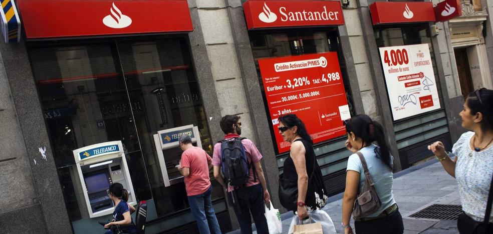 El ritmo de cierre de oficinas bancarias duplica al de los despidos en lo que va de año