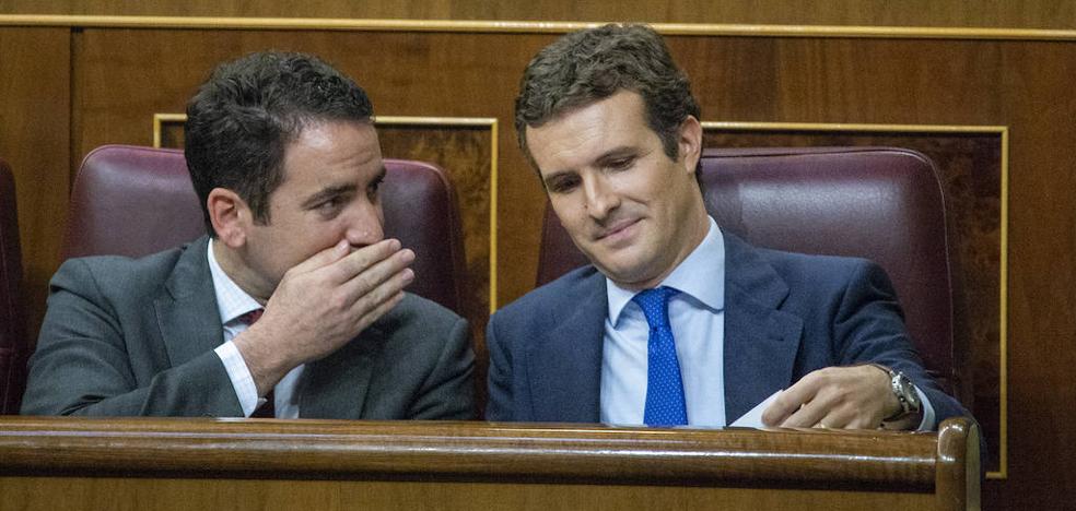 Las dudas estratégicas persisten en el PP pese al bálsamo de gobernar tras el 26-M