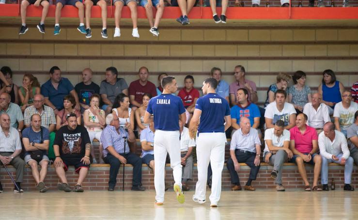 La pelota llena el frontón de Uruñuela