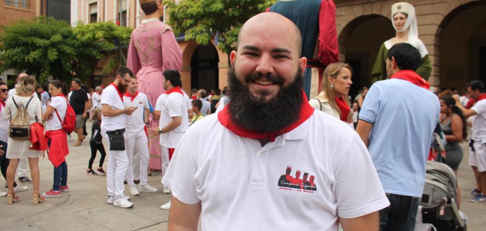 «El cariño es la recompensa al trabajo bien hecho por parte de la comparsa»