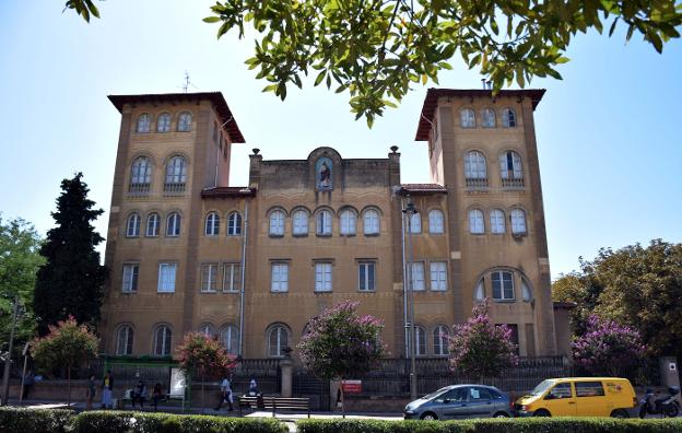 El edificio de Corazonistas sigue esperando un uso