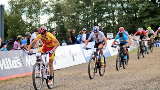 Coloma cumple en Canadá