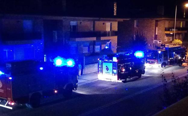Un hombre resulta herido al quedar su mano atrapada en la puerta de su garaje en Haro