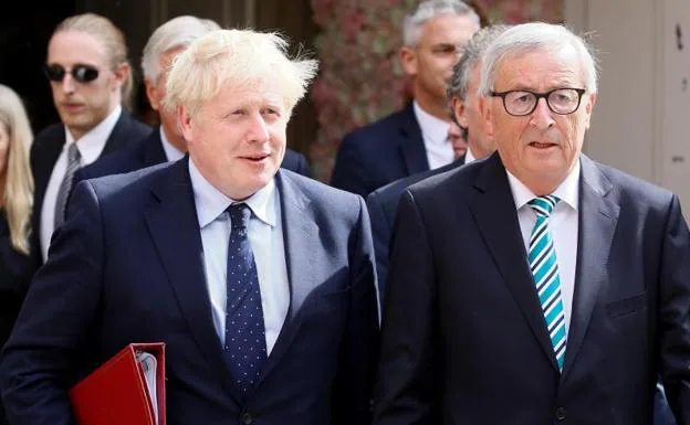 Juncker y Johnson aceleran la negociación