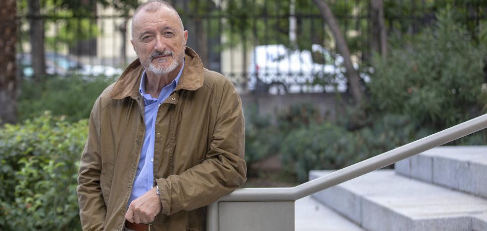 «España condena, odia y destruye la inteligencia», asegura Pérez-Reverte