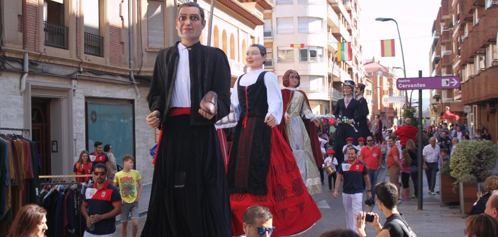 Más de 50 figuras bailarán en la VII Concentración de Gigantes de Arnedo