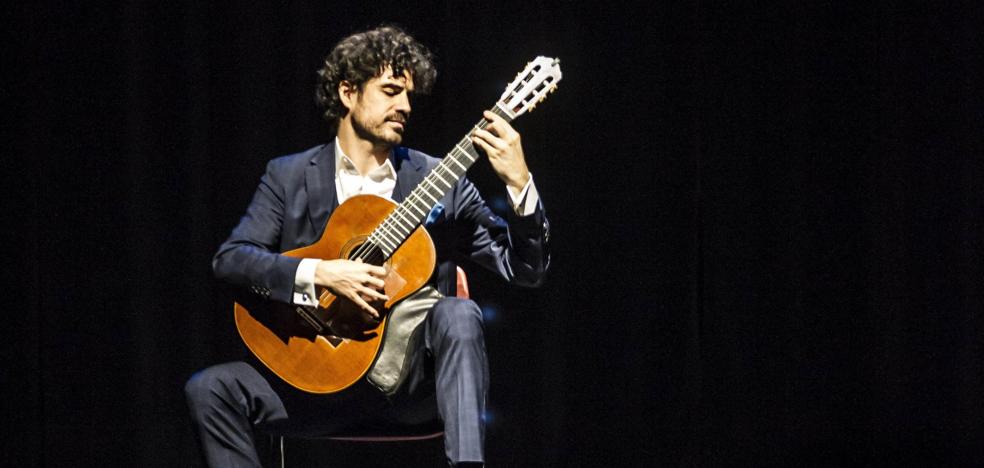 «La guitarra es reflejo de uno mismoy siempre hay recovecos por explorar»