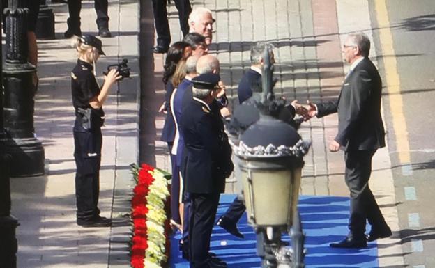 El presidente del TSJR, Javier Marca, condecorado por el ministro del Interior con la Cruz al Mérito Policial