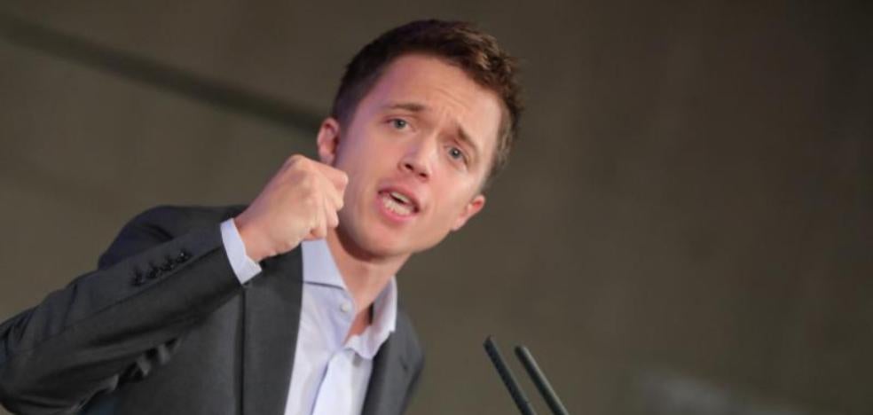 Errejón advierte a Sánchez de que no le dará un cheque en blanco para gobernar