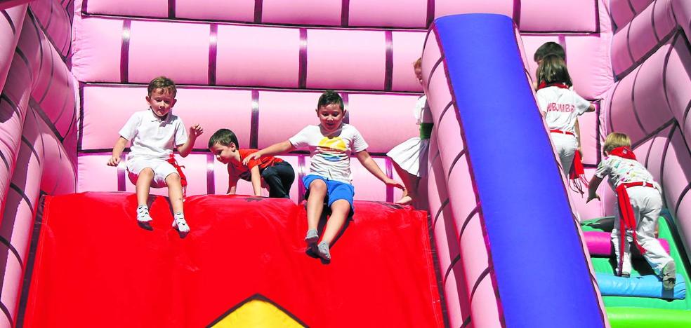 El feliz oasis en blanco, rojo y verde de las fiestas de Arnedo