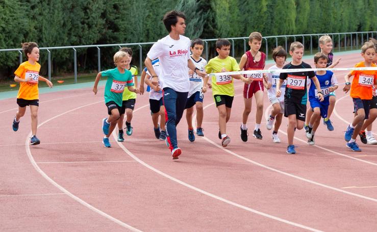 El 1.000 Popular en el Adarraga, la fiesta del atletismo