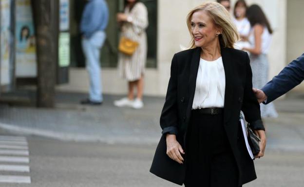 Cifuentes declara al juez que solo estaba en la «acción política» del PP