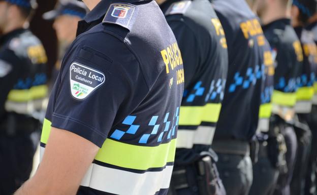 La Policía de Calahorra renueva el vestuario