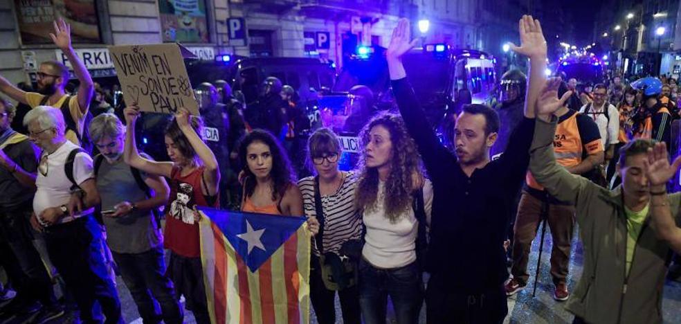 División entre manifestantes en la sexta noche de protestas en Barcelona