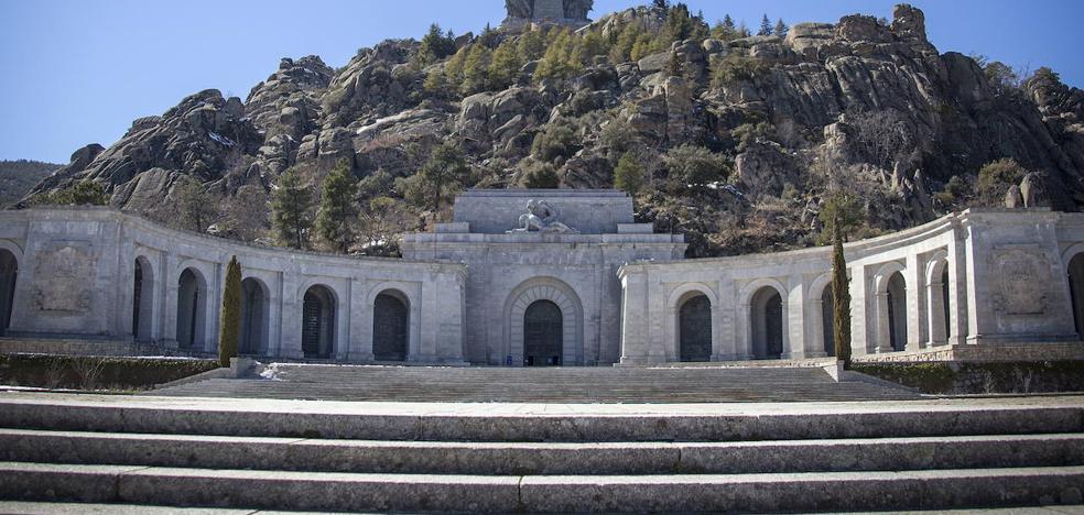 La exhumación de Franco llega a su fin tras 416 días de resistencia familiar