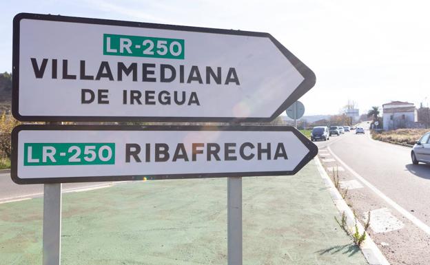 Un motorista herido tras colisionar con un turismo en Villamediana