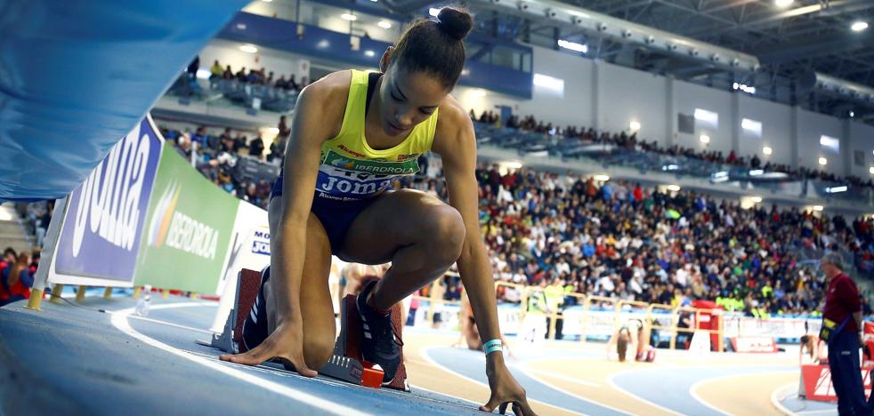 Salma Paralluelo, clase y velocidad para brillar en atletismo y fútbol