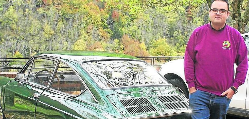 Los coches clásicos hacen parada en Valvanera