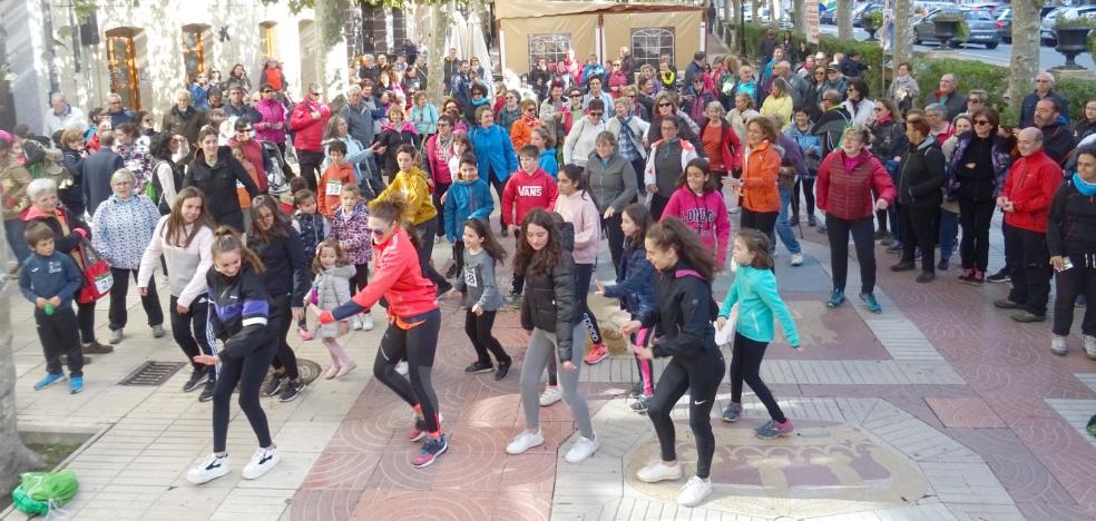 El paseo 'Por la vida' unió a Santo Domingo y Santurde de Rioja contra el cáncer