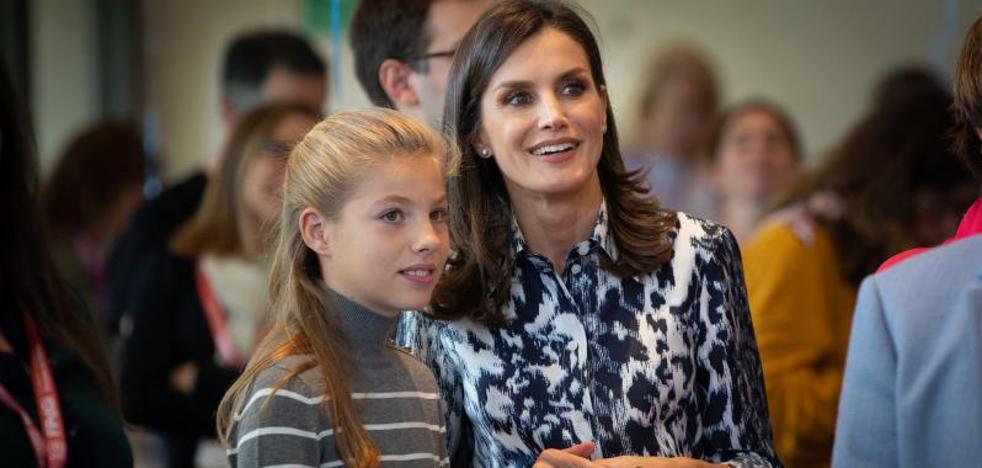 Victoria Beckham se mete en el vestidor de Letizia