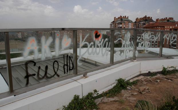 'Libertad presos antifascistas': una pintada, la única incidencia de la mañana