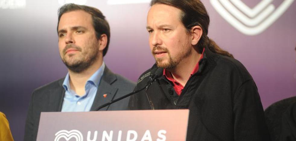 Iglesias evita pronunciarse hasta recibir la llamada de Sánchez