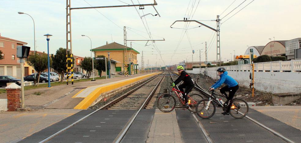 ADIF suprimirá cuatro pasos a nivel en Alfaro, Aldeanueva y Rincón de Soto