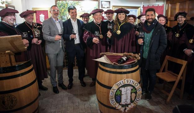 «Una copa de vino siempre cae»