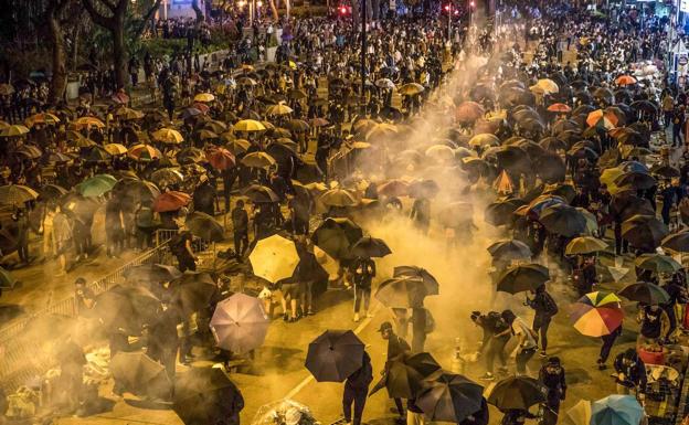 Los enfrentamientos en Hong Kong ponen en peligro las elecciones locales