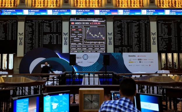 El Ibex-35 suma un 0,44% en la sesión y cae un 0,07% en la semana