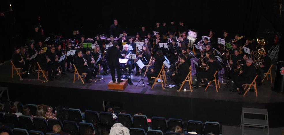 Alfaro redobla la música